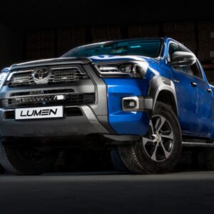 Lumen Toyota Hilux SR+ Invincible X grillkit (Lumen Helios SQ16 x 2)