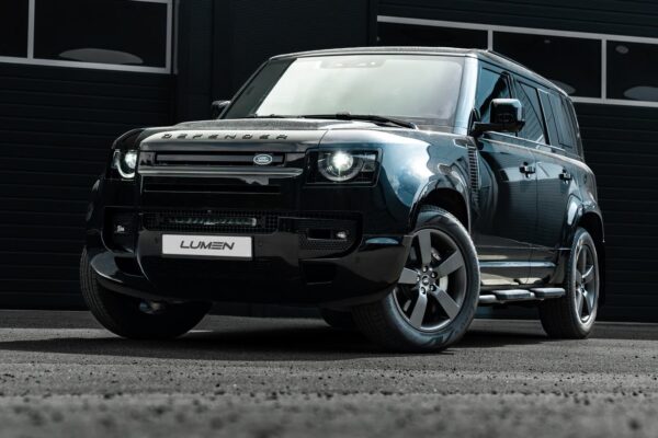 Lumen Land Rover Defender 2020+ Grillkit (Lumen Helios Performance S20)