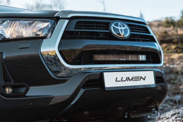 Lumen Toyota Hilux SR 2021+ grillkit (Lumen Helios Performance CS20) - Bild 4
