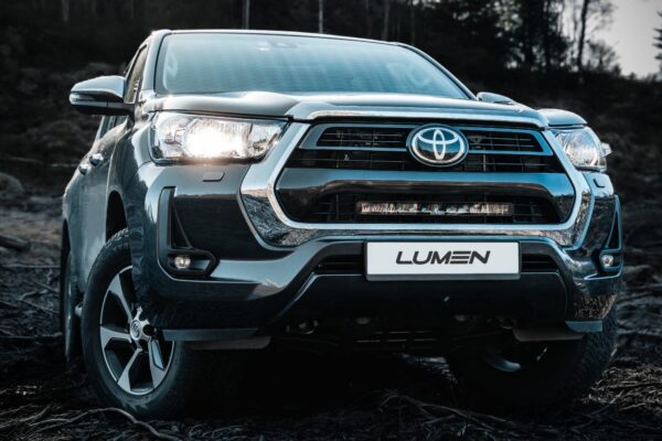 Lumen Toyota Hilux SR 2021+ grillkit (Lumen Helios Performance CS20) - Bild 6