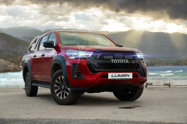 Lumen Toyota Hilux GR 2023+ grillkit (Lumen Helios SQ16 x 2)