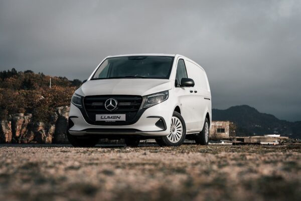 Lumen Mercedes Vito 2024+ grillkit (Lumen Helios SQ16 x 2) - Bild 7