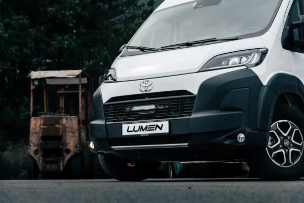 Lumen grillkit Toyota Pro Ace Max 2024+ (Lumen Helios Performance CS20)