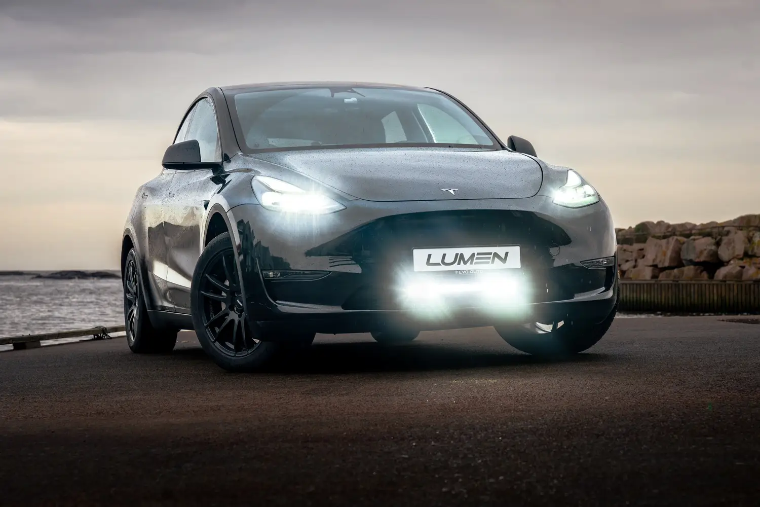 Lumen grillkit Tesla Model Y 2021-2023 (Lumen Performance CS20)