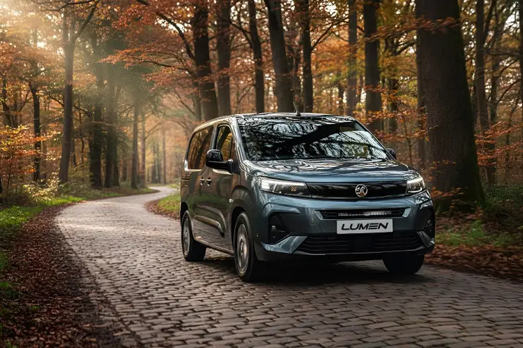 Lumen Opel/Vauxhall Combo 2024+ (Lumen Helios Performance CS20)